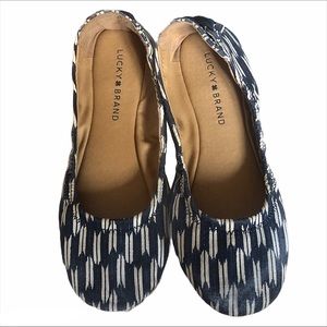 Lucky Brand Emmie Flats - Blue/White Canvas Print